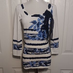 NWT. Elegant Floral 3/4 Sleeve Striped Blouse With Bow The Collar By Leo Guy